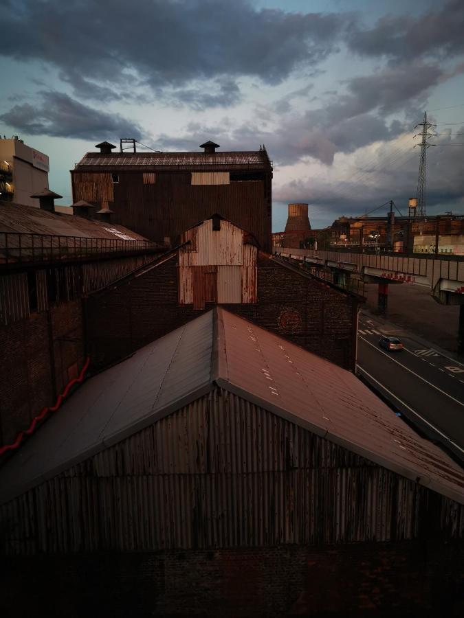 Ghostel 1st - Aventure Alternative - - Arts-factory-experience - For Artists, Makers And Open Minds - Attention, We Are Not A And Are Not Adapted For Everybody - Read Host Warnings Before Reservation - Www,providence,be Asbl * Charleroi